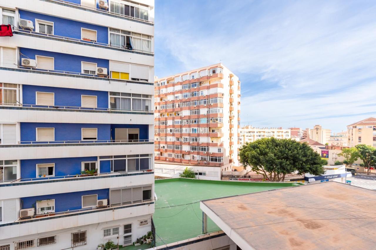 Congresos Centro Apartment ตอร์เรโมลิโนส ภายนอก รูปภาพ